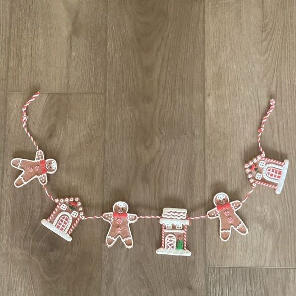 Raz Imports Other - Raz 30" Gingerbread Cookie Christmas Garland